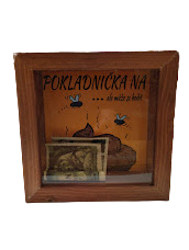Dřevěná pokladnička na hovno - 18 x 18 cm