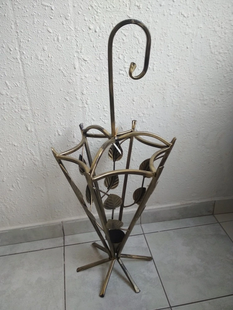 Kovový stojan na deštníky zlatá patina - 76 cm