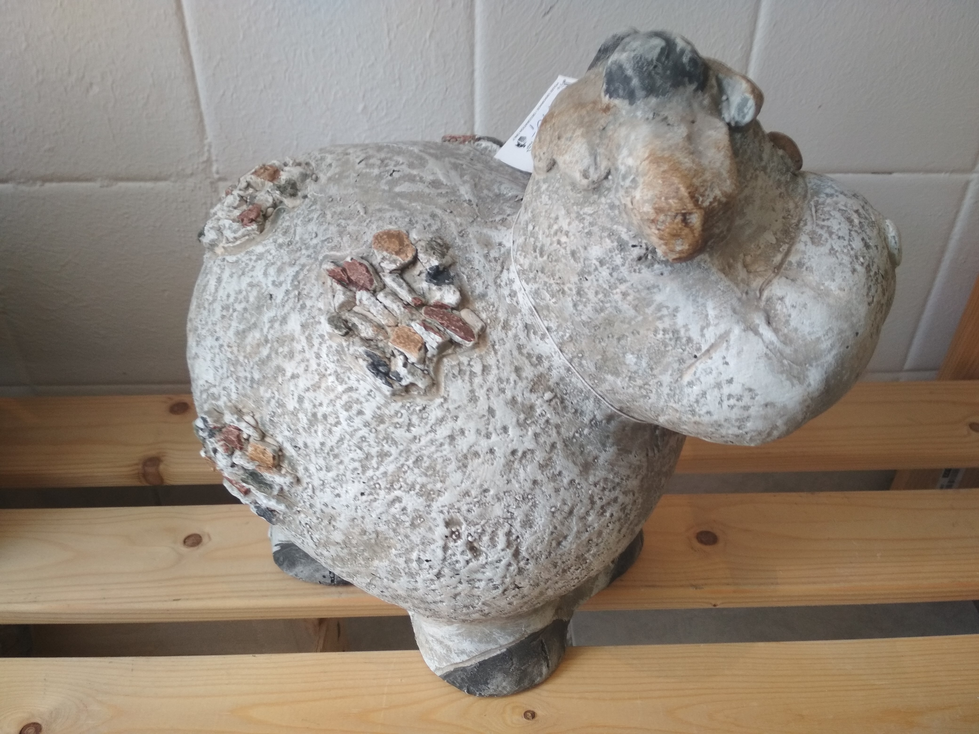 Keramická kráva do zahrady