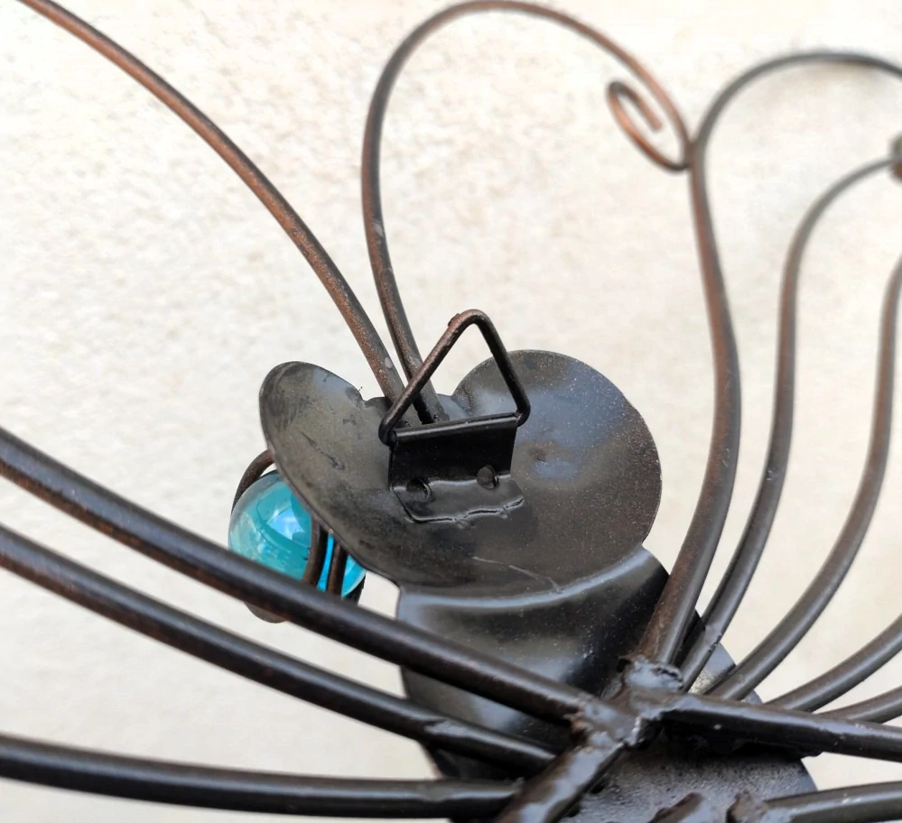 Motýl kov s kamínky velký