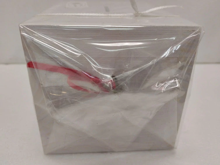 Dřevěná zamykací pokladnička s klíčkem svatební ženich a nevěsta - 14 x 10 cm