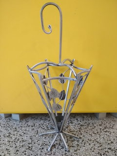 Kovový stojan na deštníky stříbrná patina