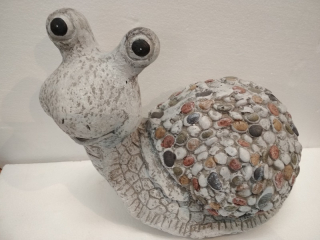 Keramický šnek do zahrady