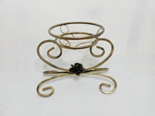 Kovový stojan na květináč